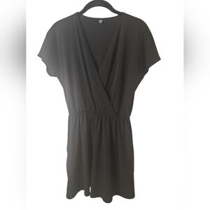NWOT Uniqlo Women's Black Short Sleeve Romper Size XS